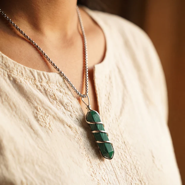 Malachite Stone Locket with Chain - Image 4